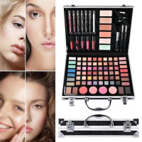 Б’юті-кейс для дівчини з палітрою тіней на 66 кольорів 